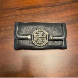 Tory Burch wallet